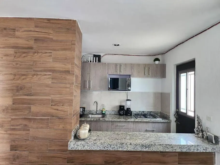 Casa Balam, En Los Heroes, Con Alberca Mérida 0*,
